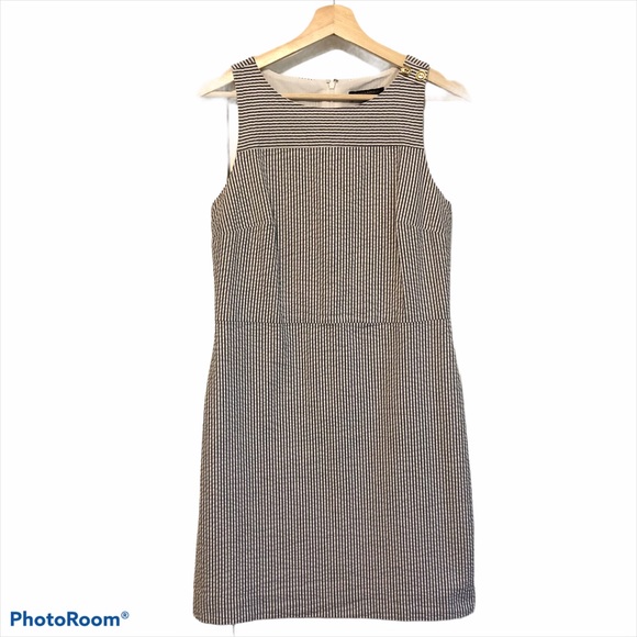 Banana Republic Grey/White Seersucker Dress - Picture 1 of 3